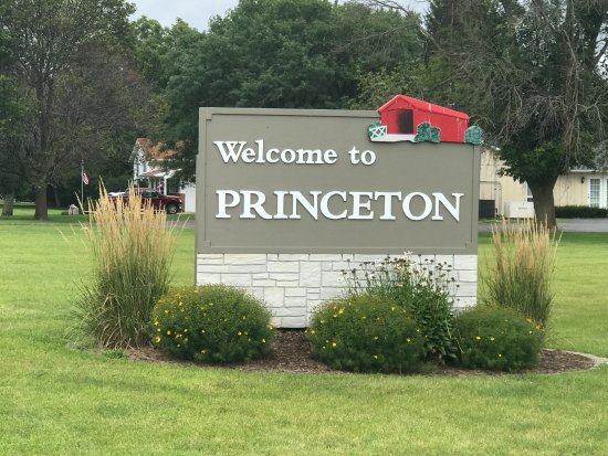 Shipping container delivery to Princeton, Ontario from Van Blanc Brantford