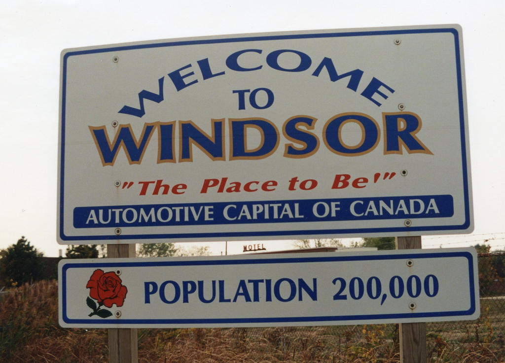 Shipping container delivery to Windsor, Ontario from Van Blanc Brantford